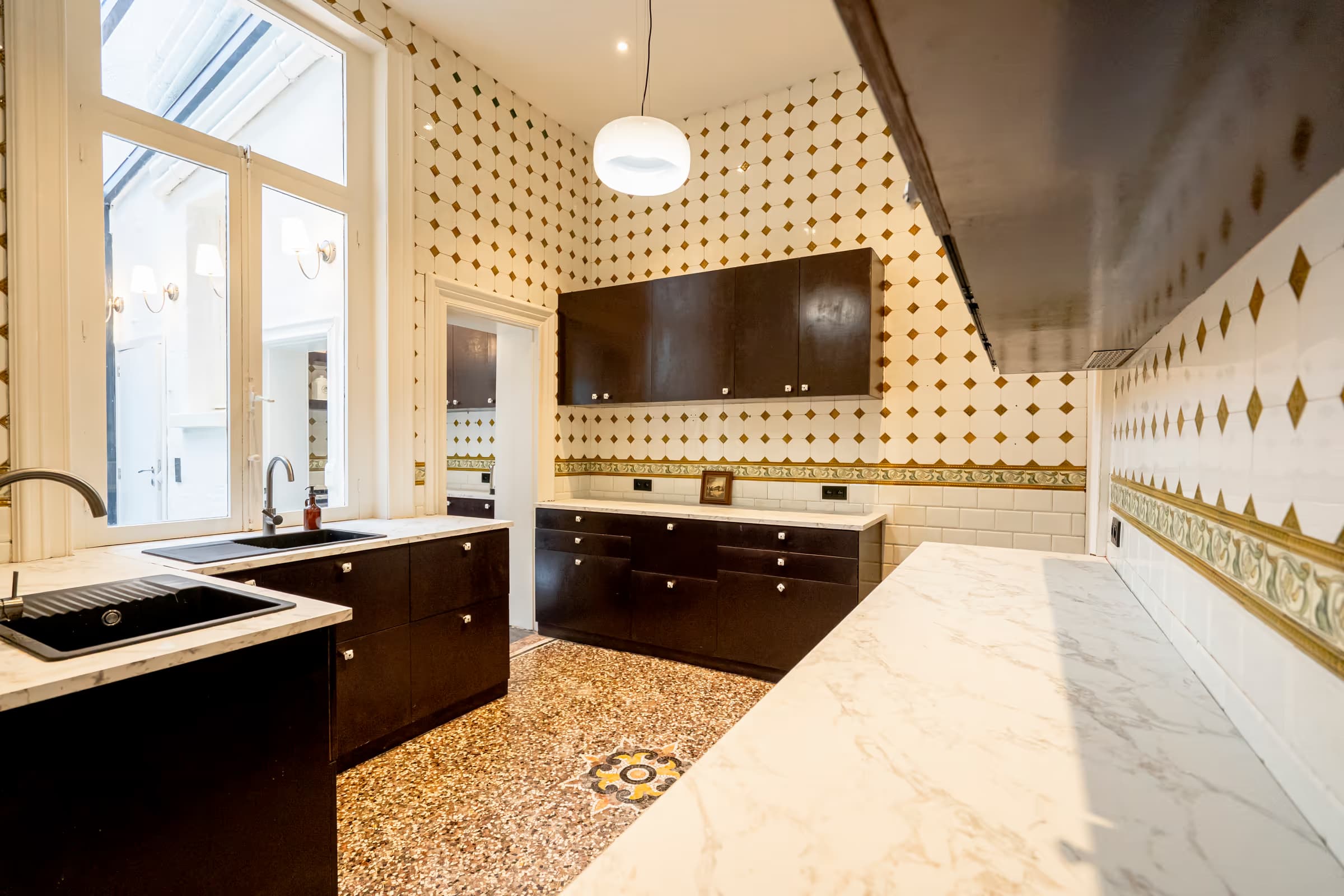 Old Brick thumbnail 26