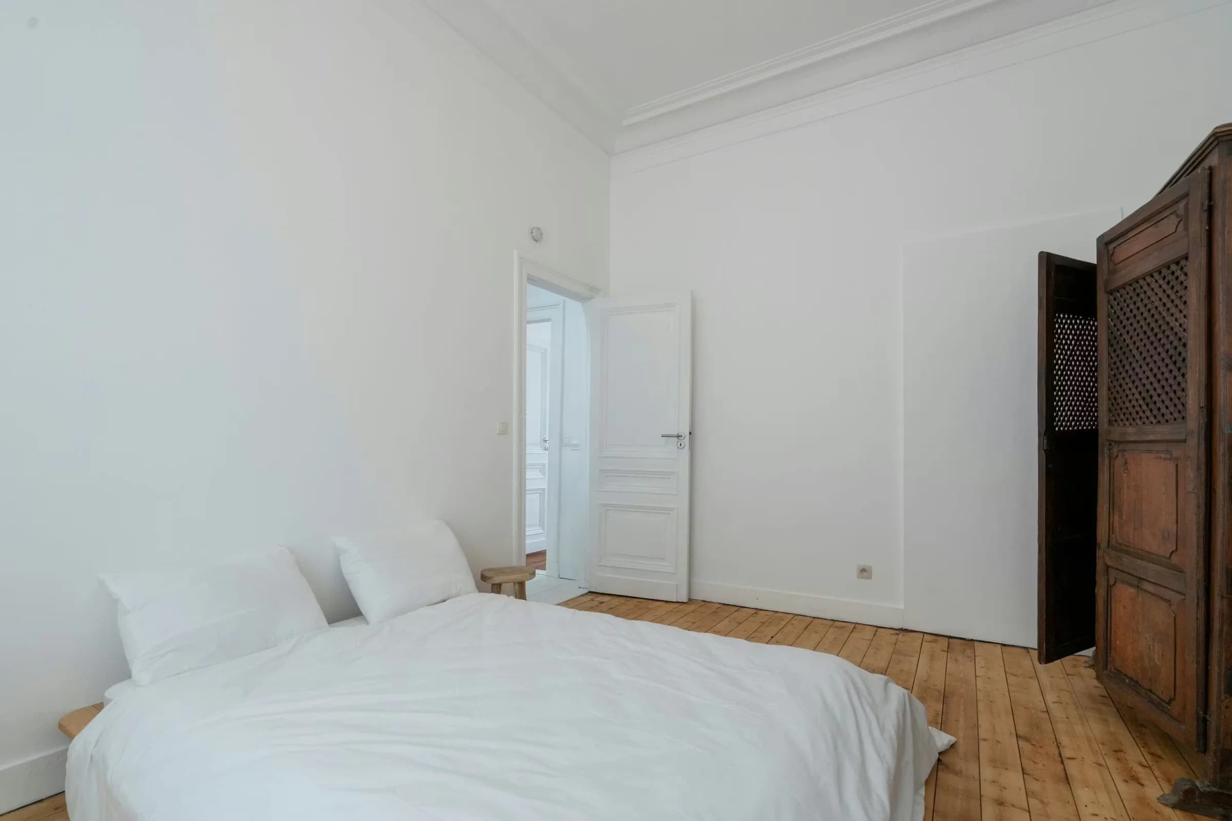 2. Co-living room – Garden Side photo 1