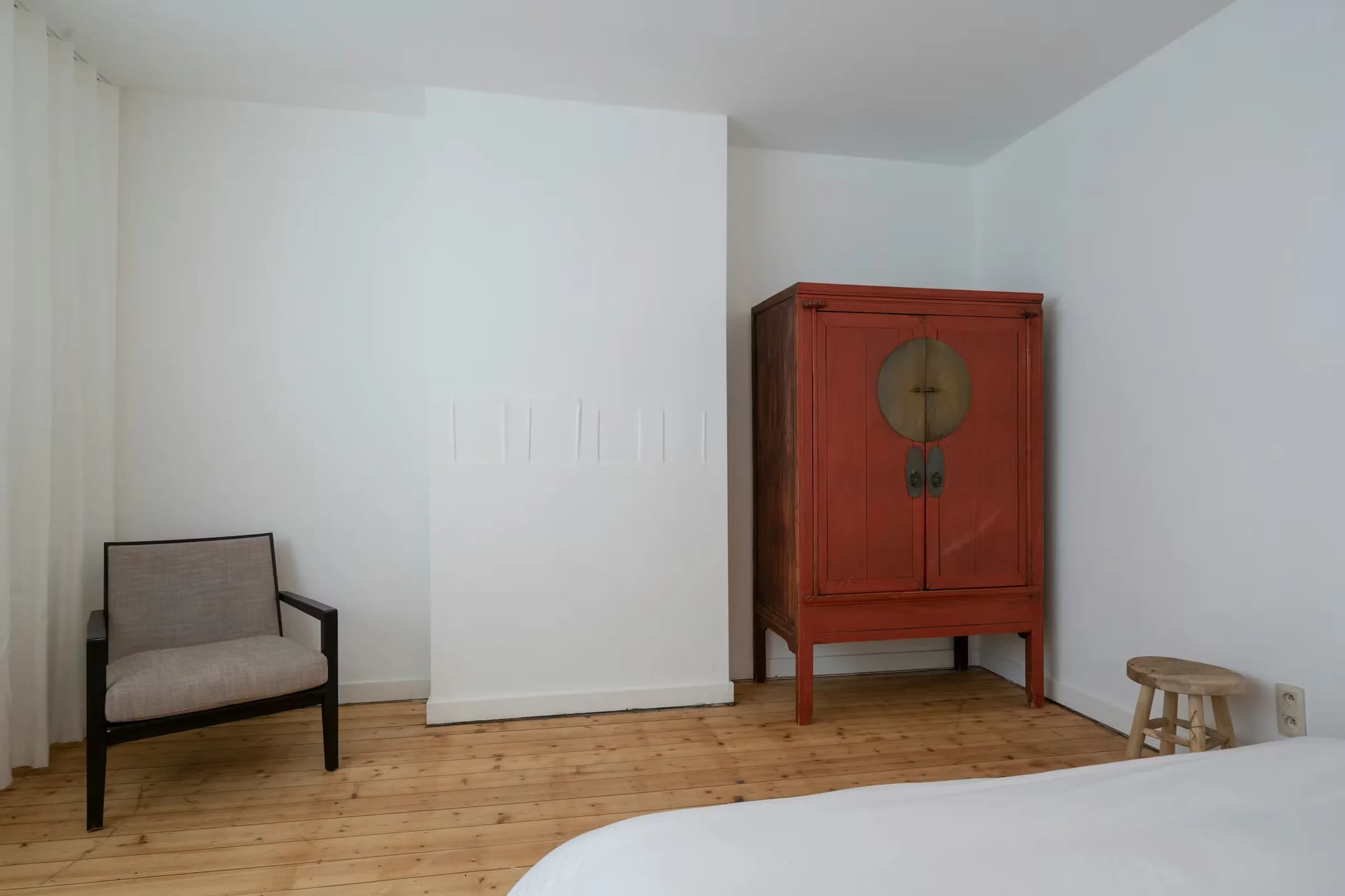 5. Co-living room – Street Side thumbnail 2