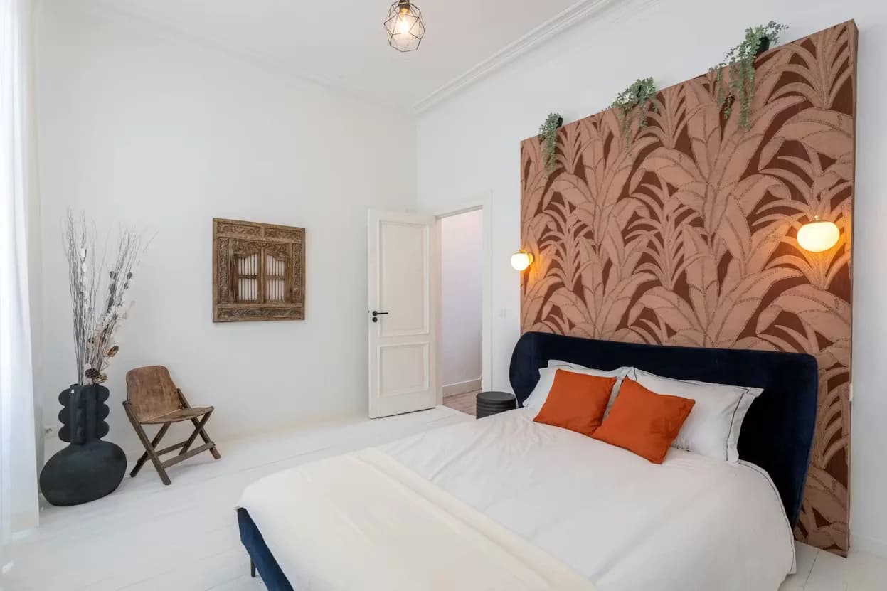 1. Co-living room Street Side photo 1