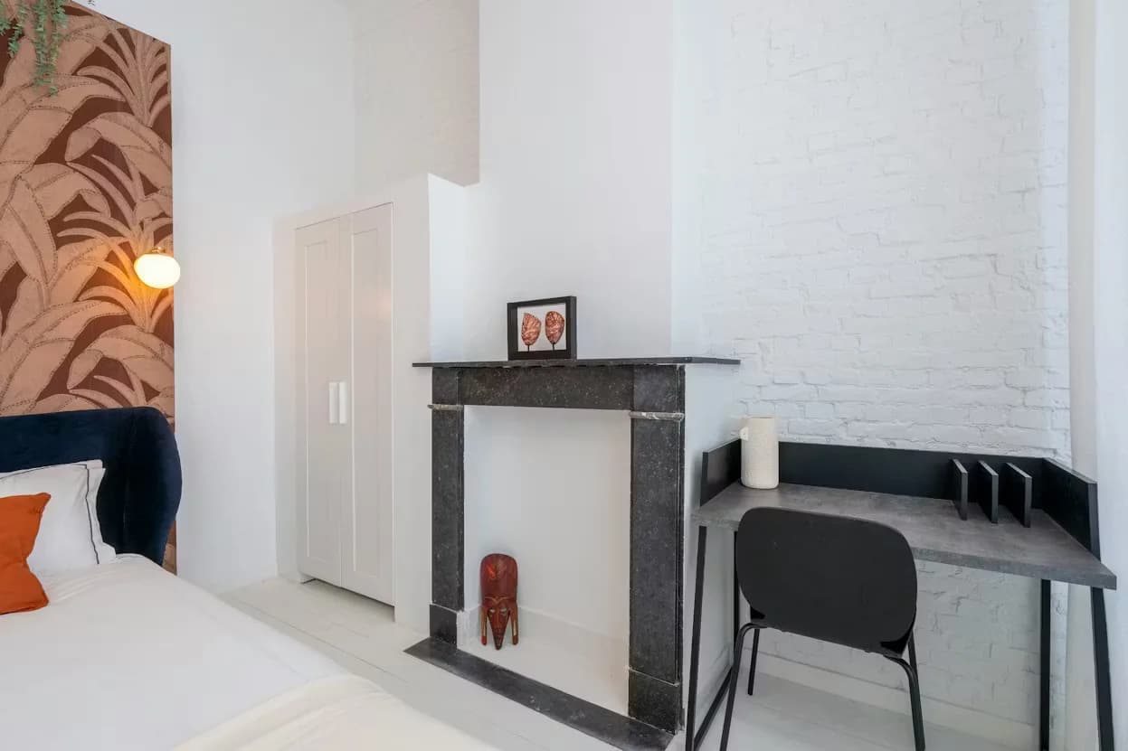 3. Co-living room – Street Side thumbnail 3