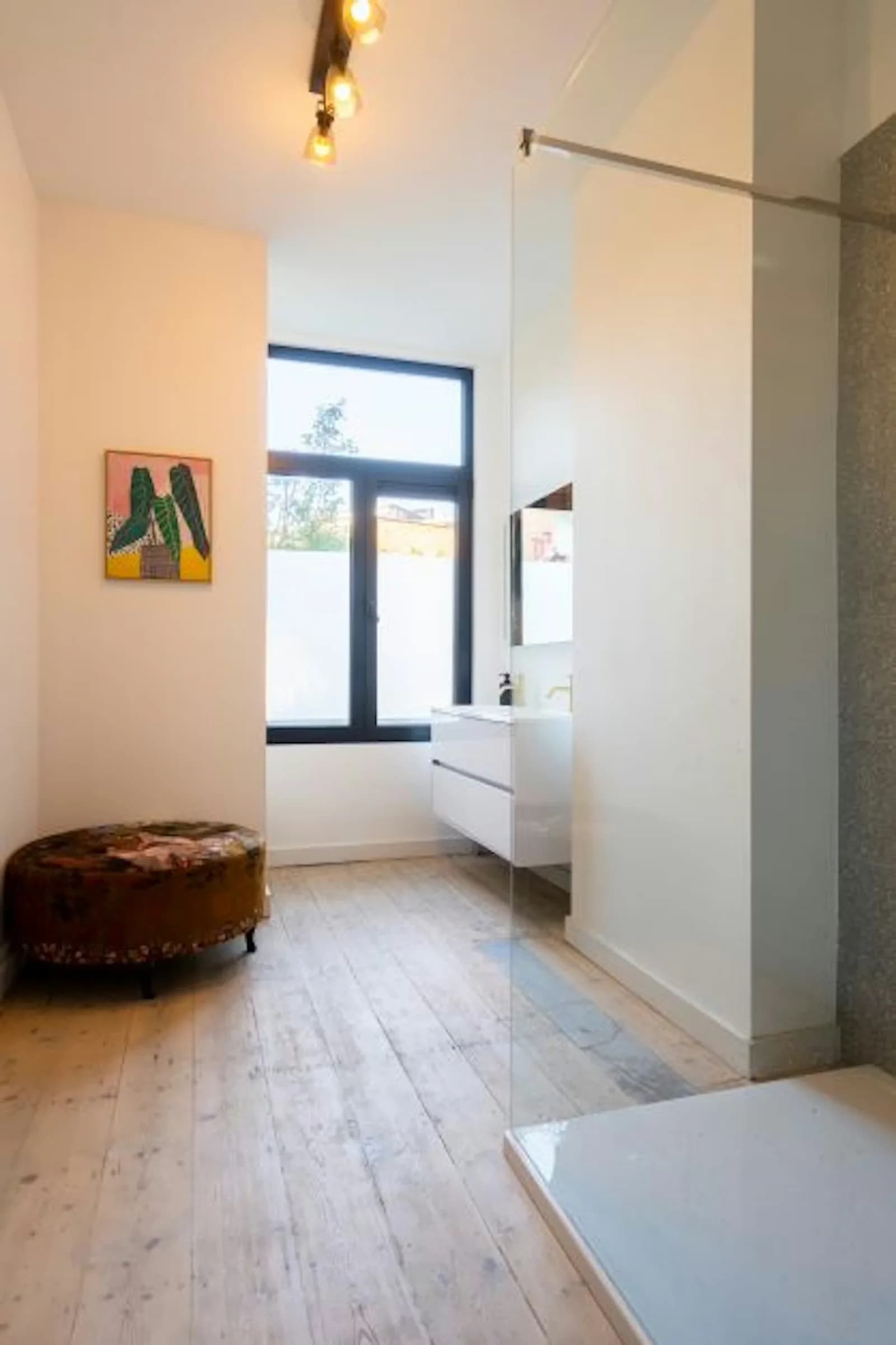 5. Co-living room – Street Side thumbnail 2