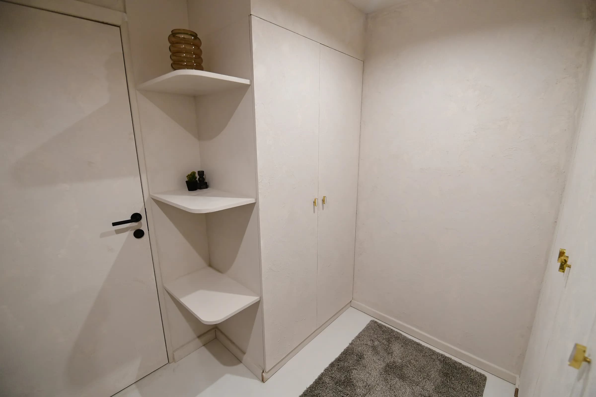 1. Private 2-bedroom apartment thumbnail 2