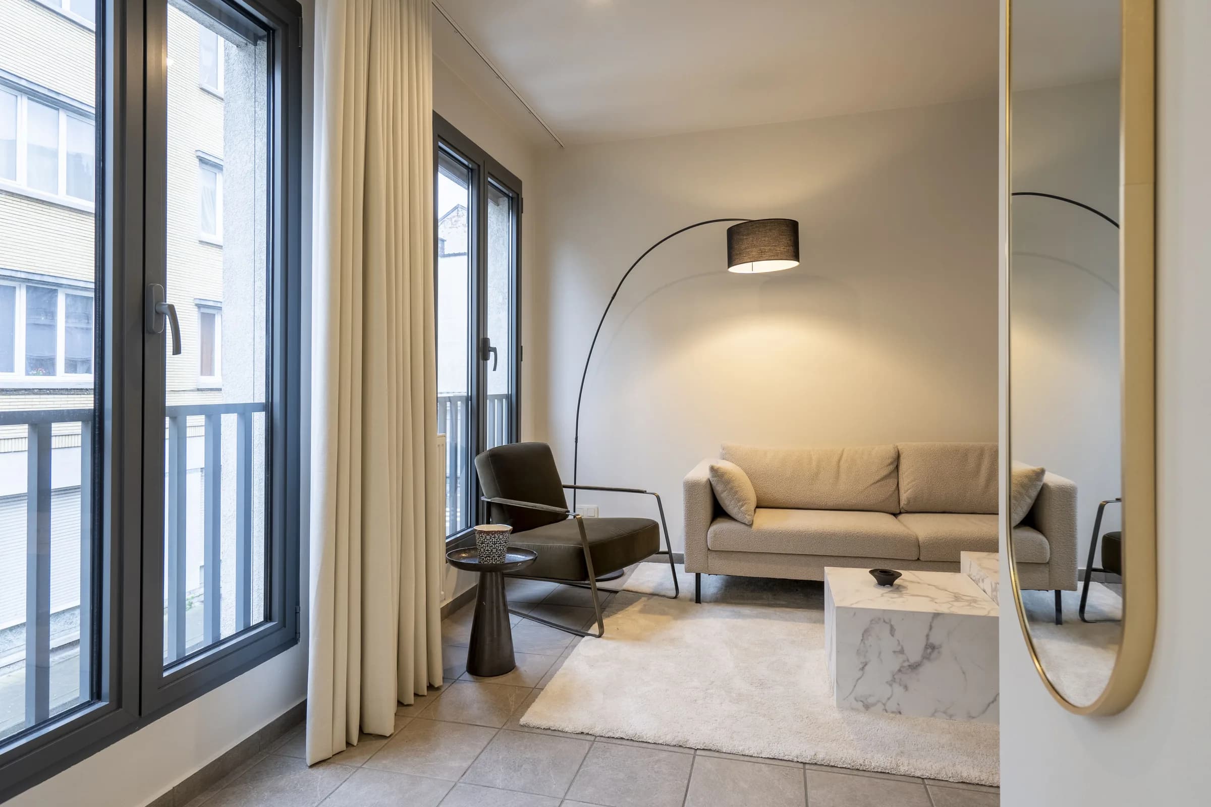 2. Private apartment, street-side thumbnail 4