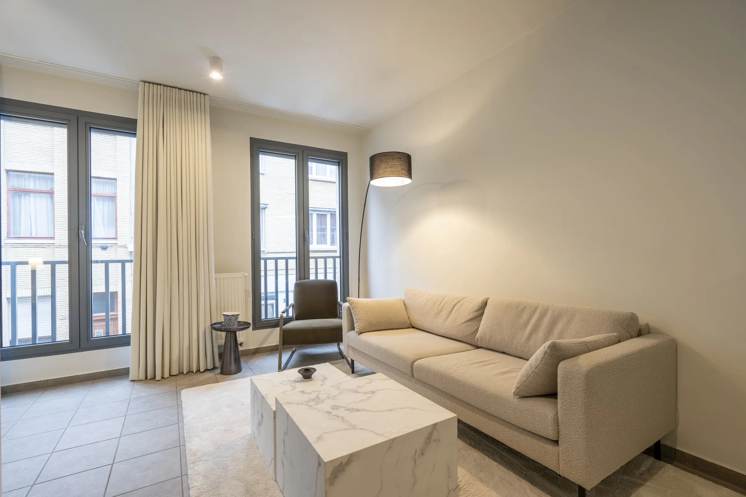 2. Private apartment, street-side thumbnail 7