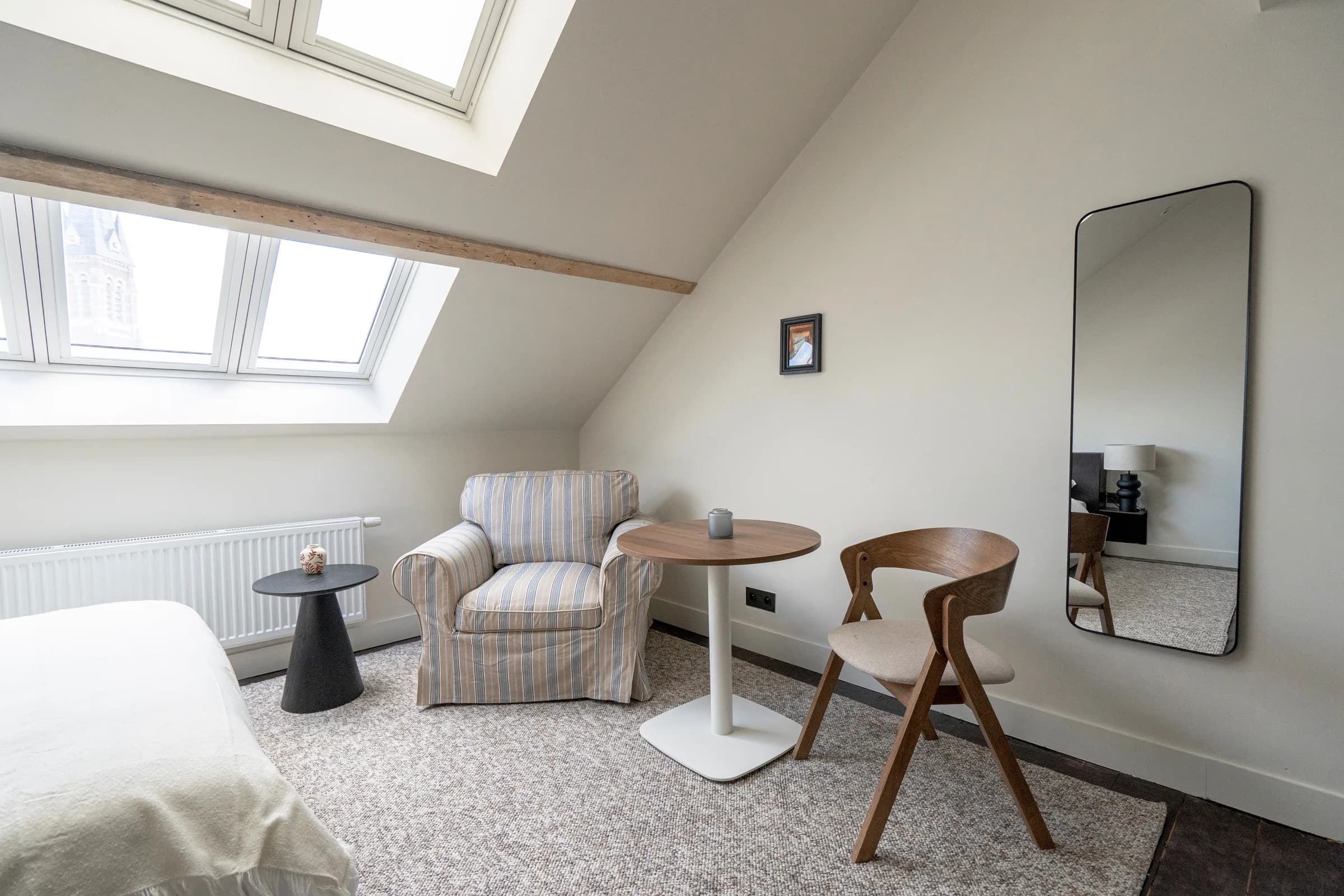 Studio 09 thumbnail 3