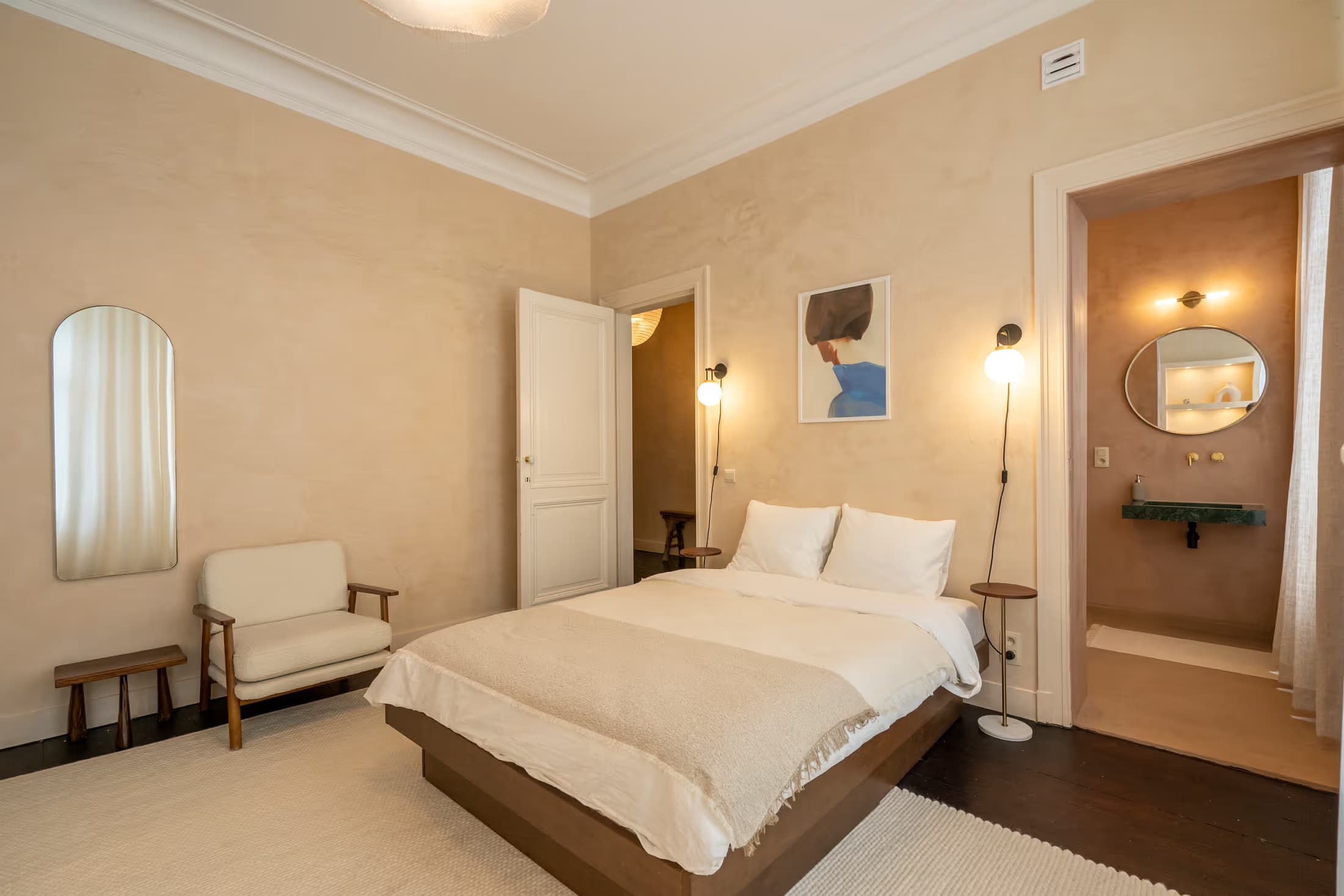 3. Coliving room – Street Side photo 1