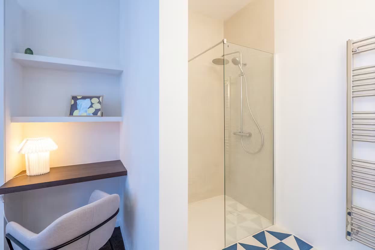 1. Coliving room – Street Side thumbnail 7