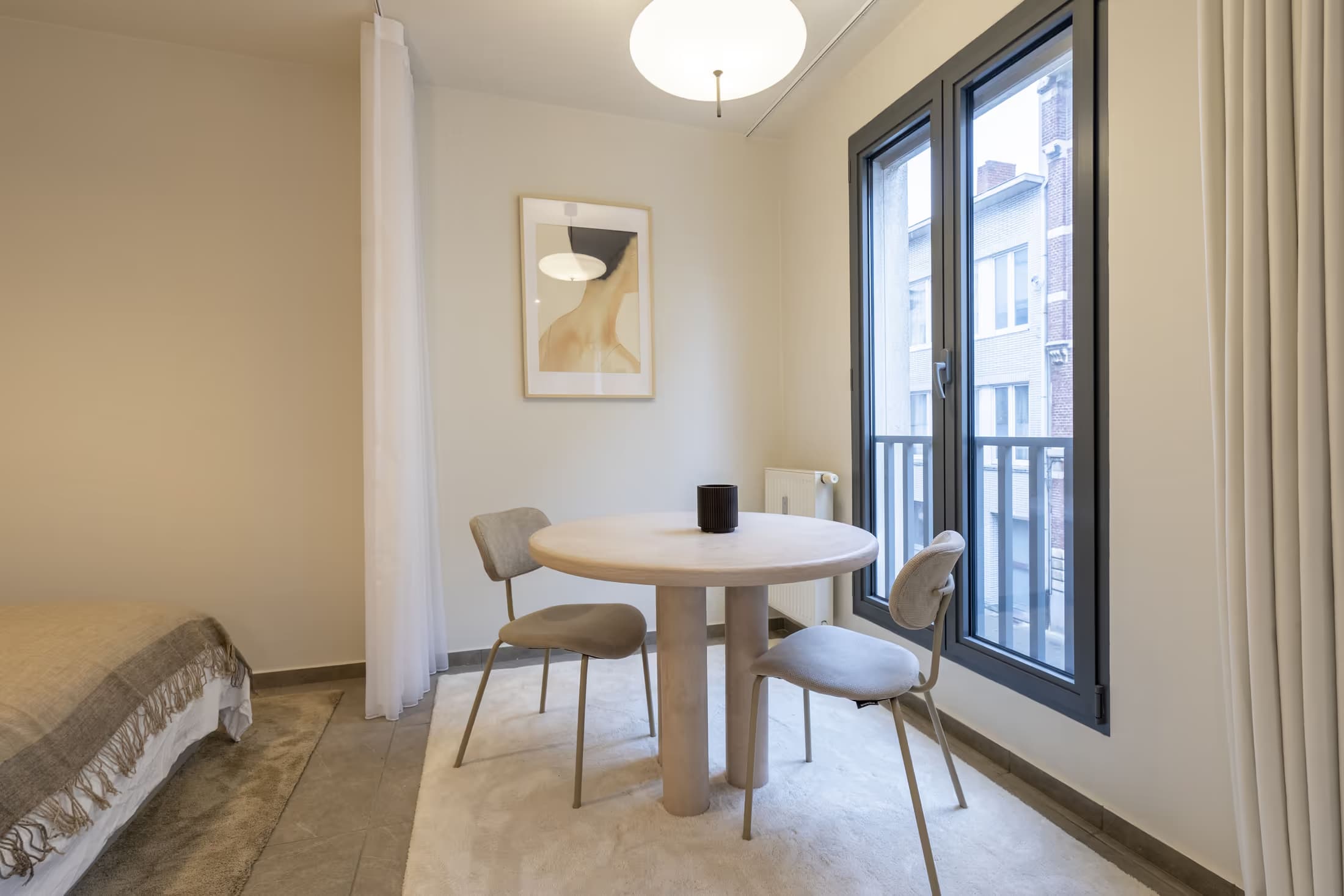 2. Private apartment, street-side thumbnail 11