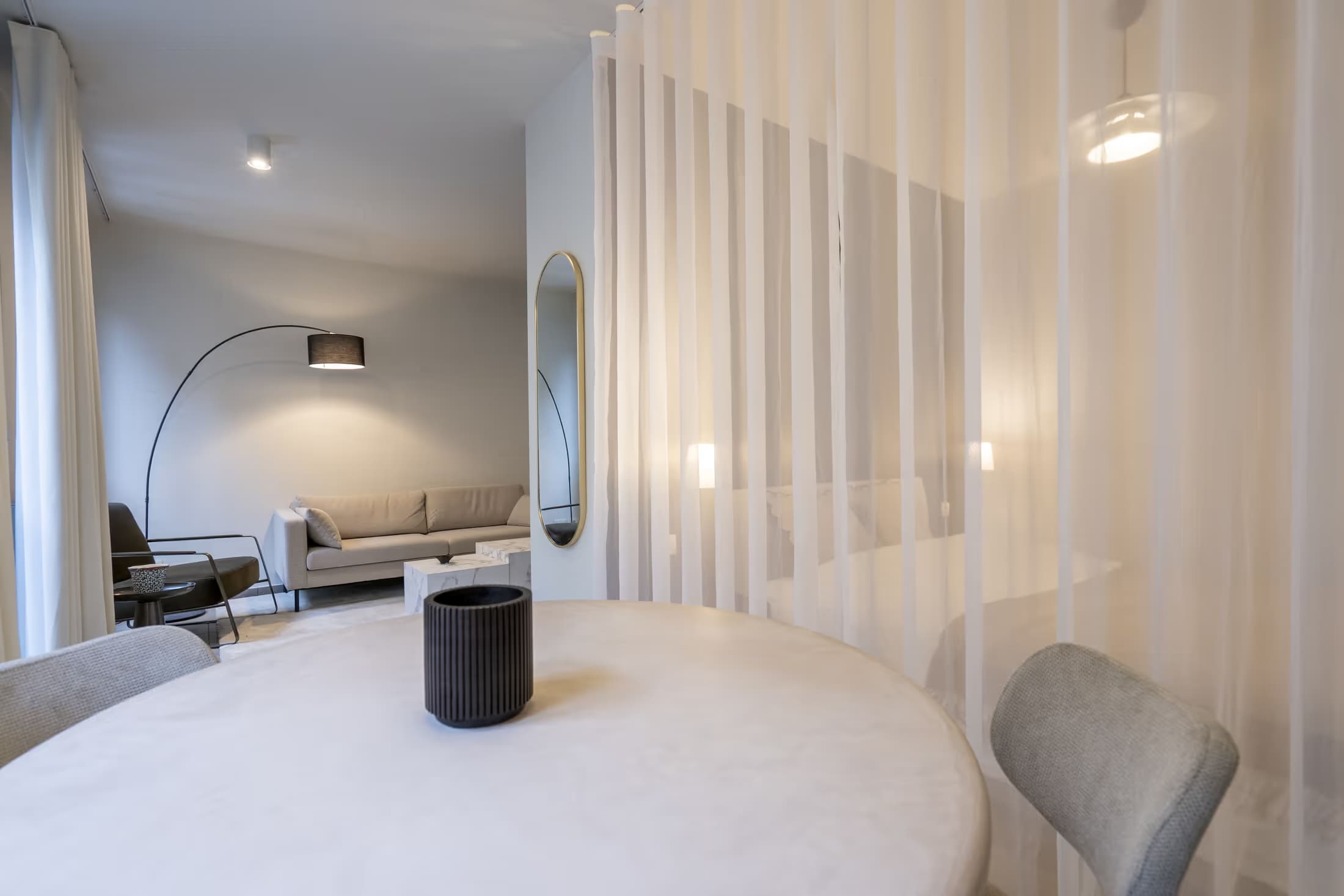 5. Studio, street-side thumbnail 3