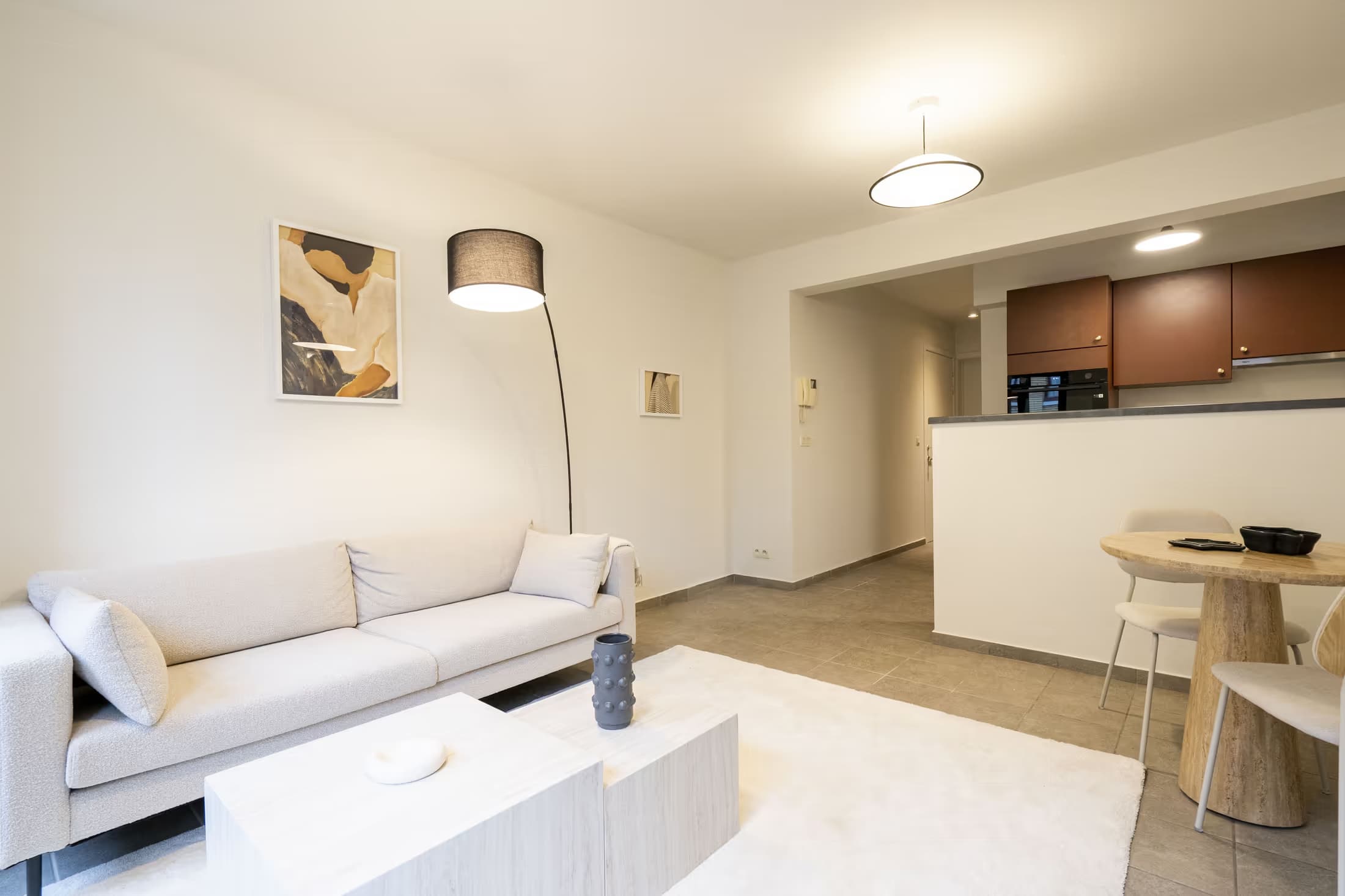 7. Studio, street-side thumbnail 2