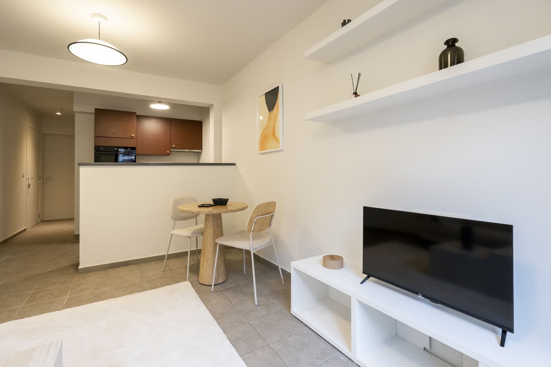 7. Studio, street-side thumbnail 4