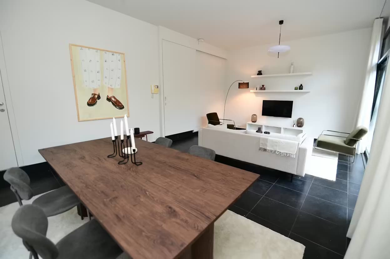 8. Rooftop Apartment. Room 1 thumbnail 6