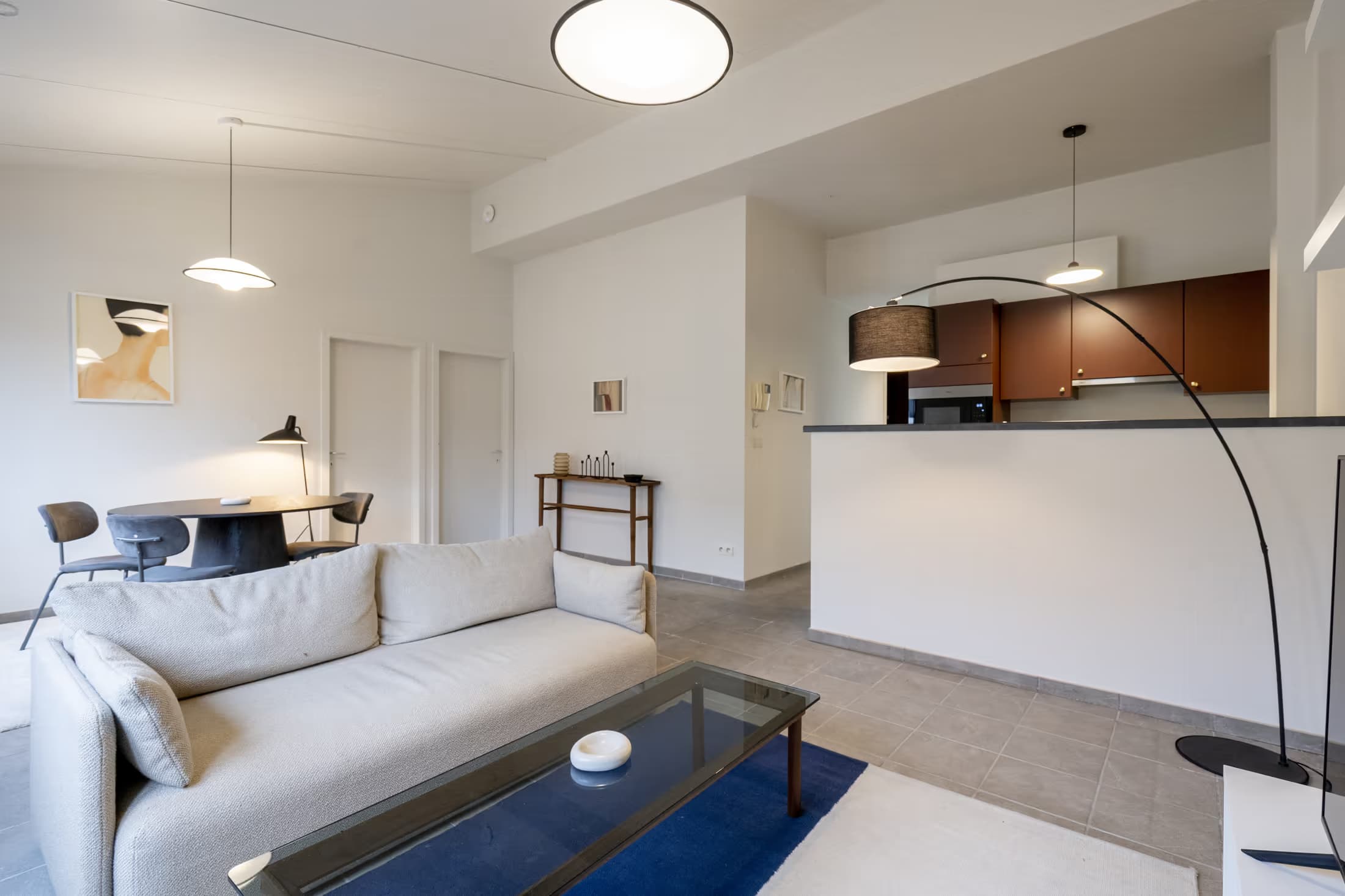 8. Rooftop Apartment thumbnail 6