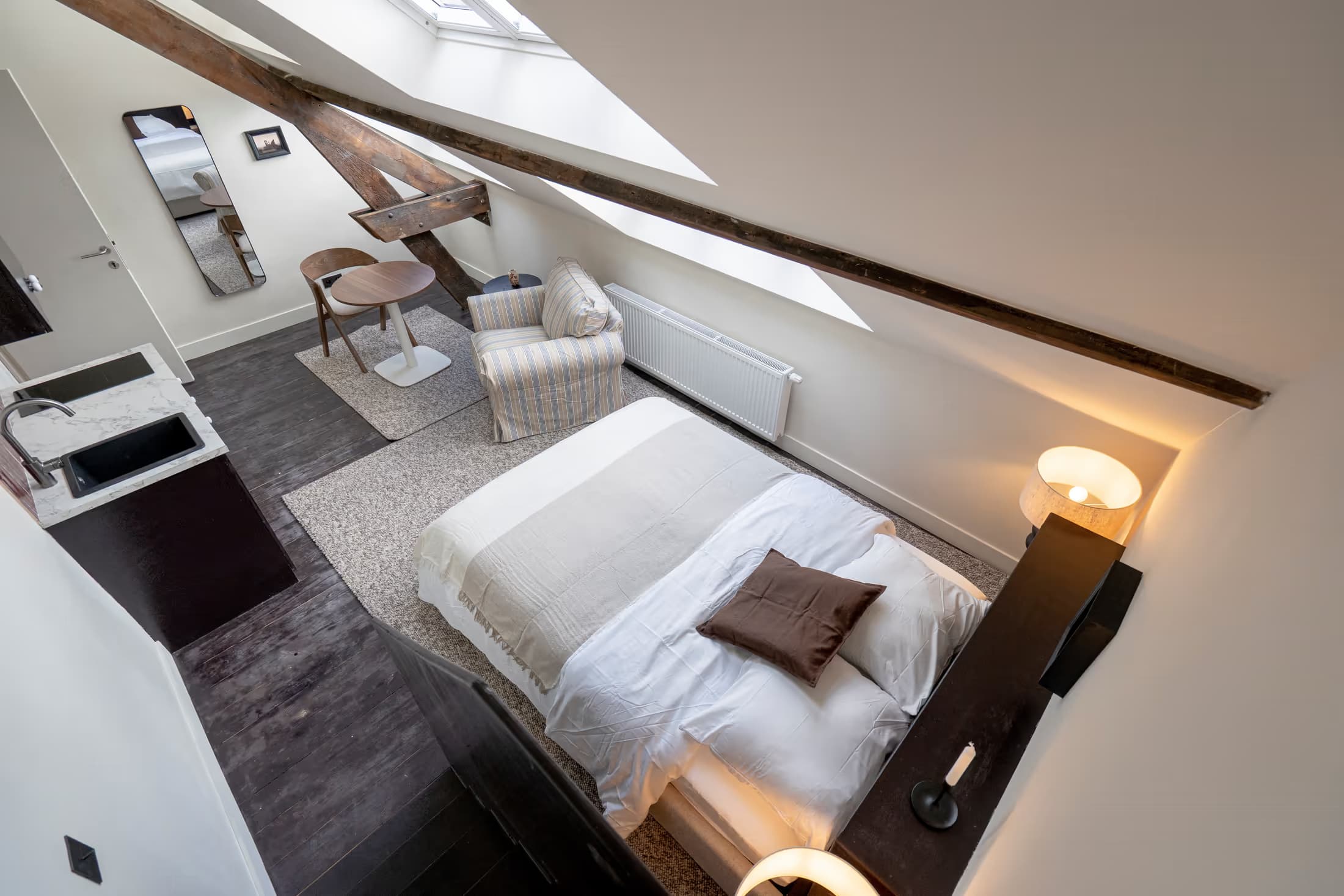 Studio 12 thumbnail 3