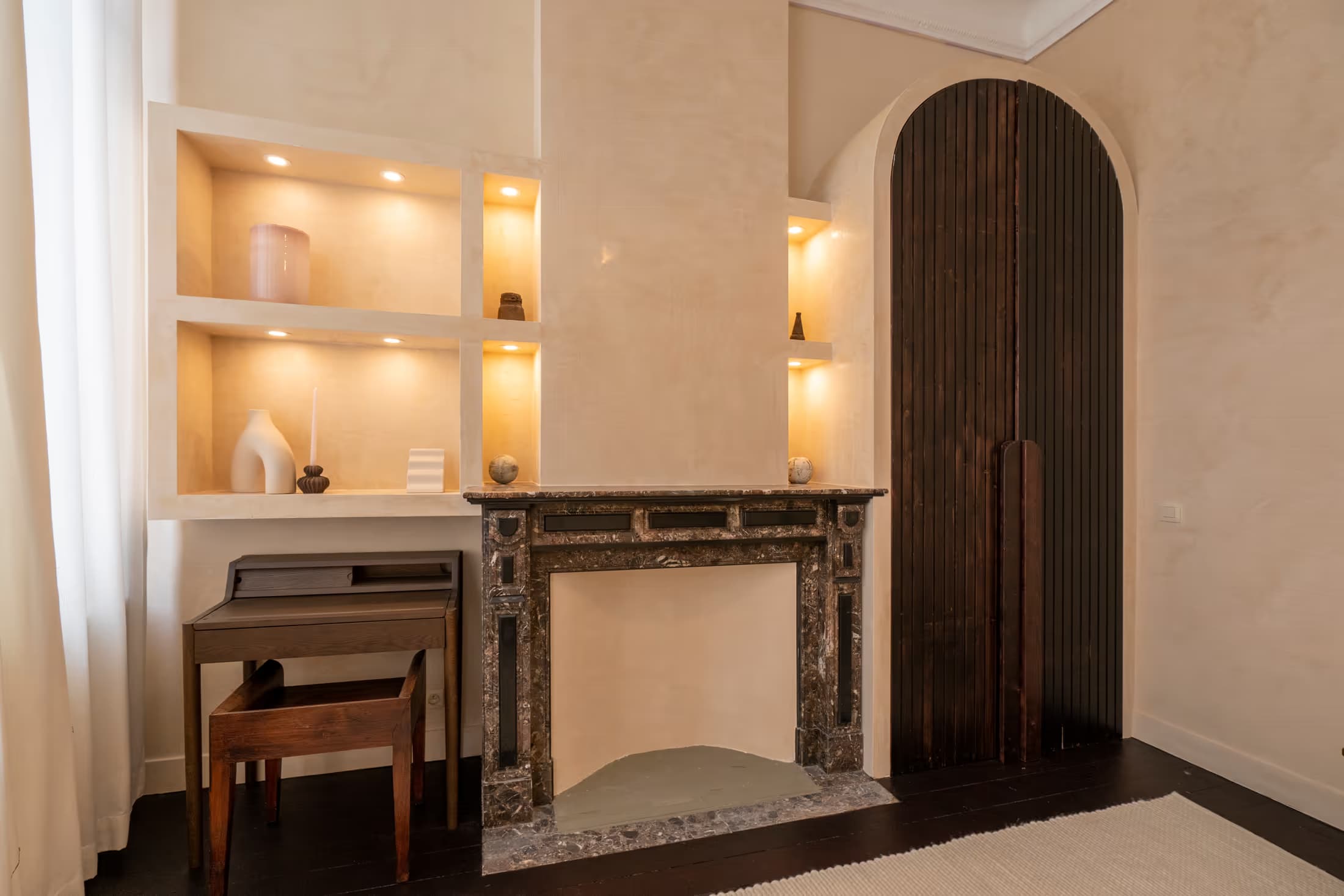 1. Co-living room – Street Side thumbnail 4