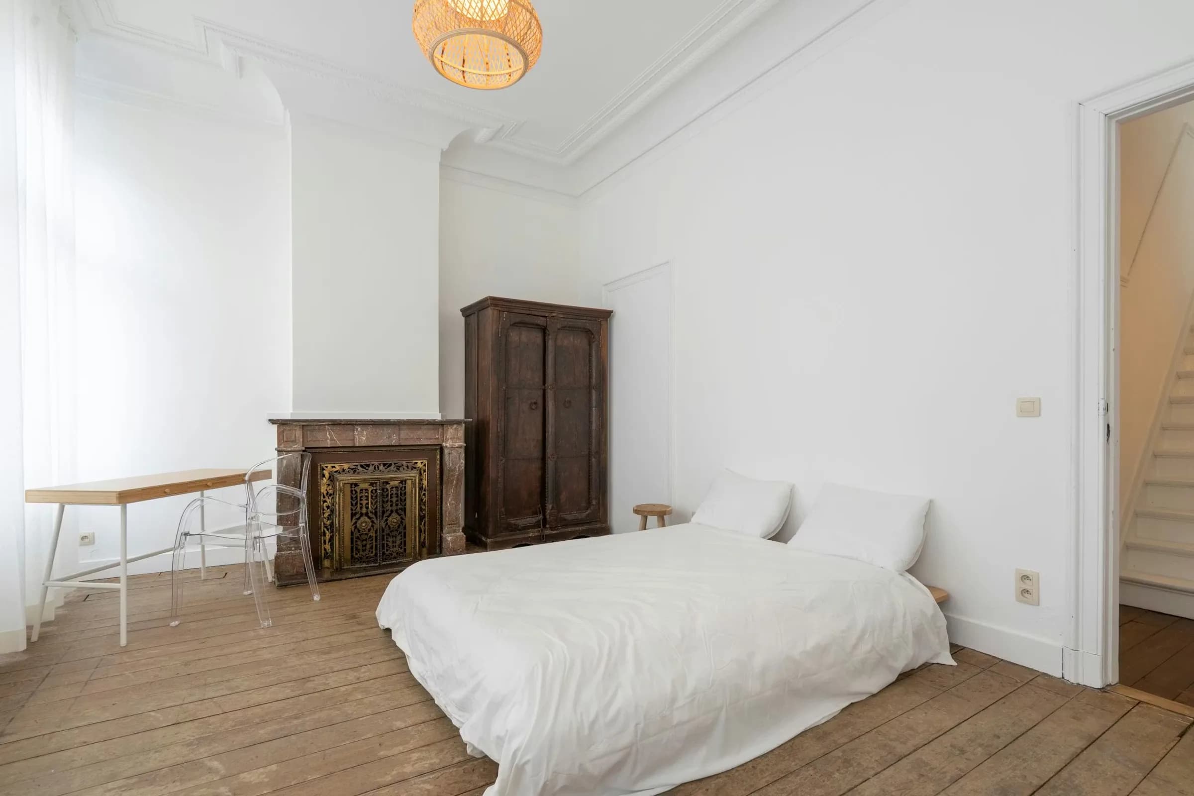 1. Co-living room – Street Side